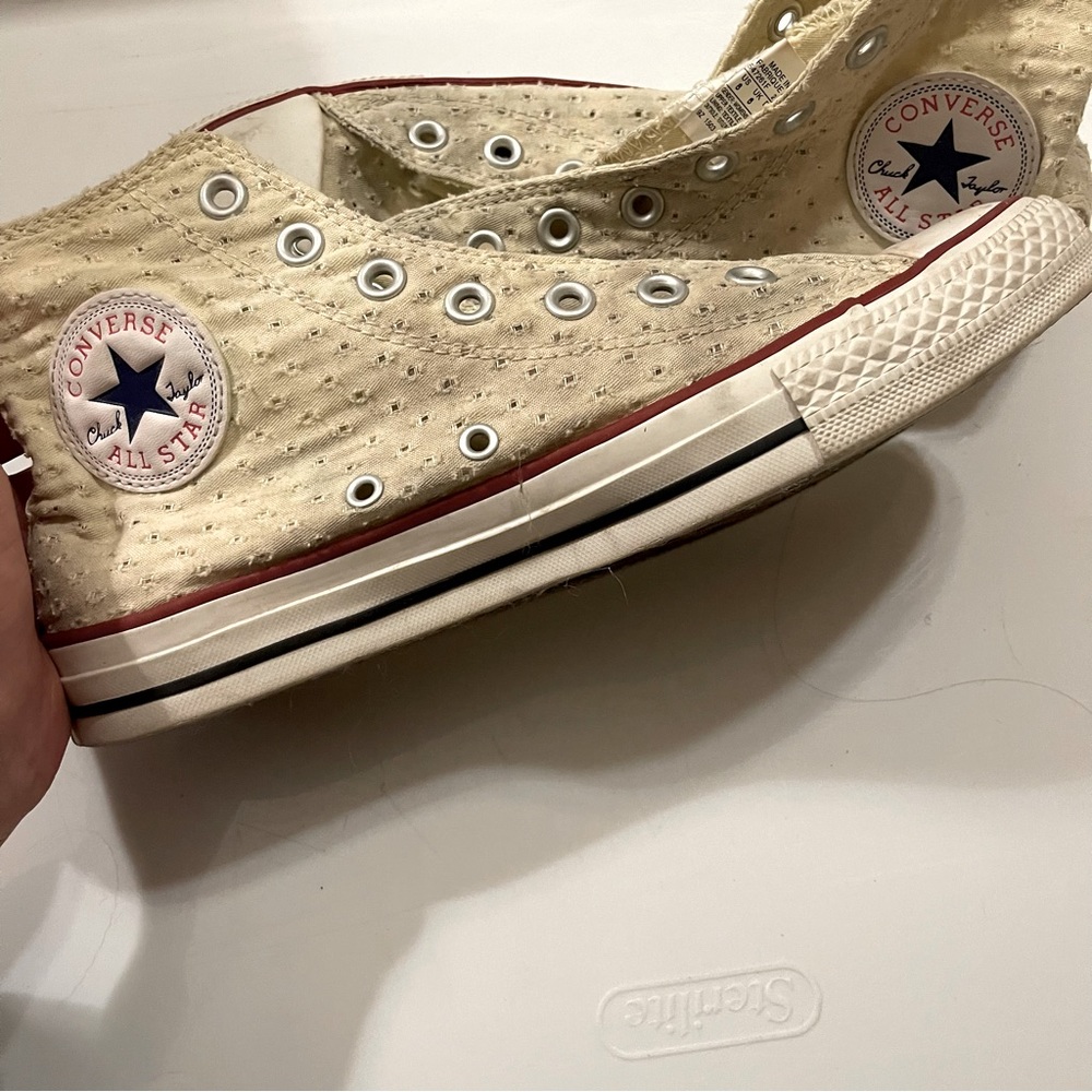 Converse Women's Chuck Taylor All Star Lift High-Top distressed fabric cream